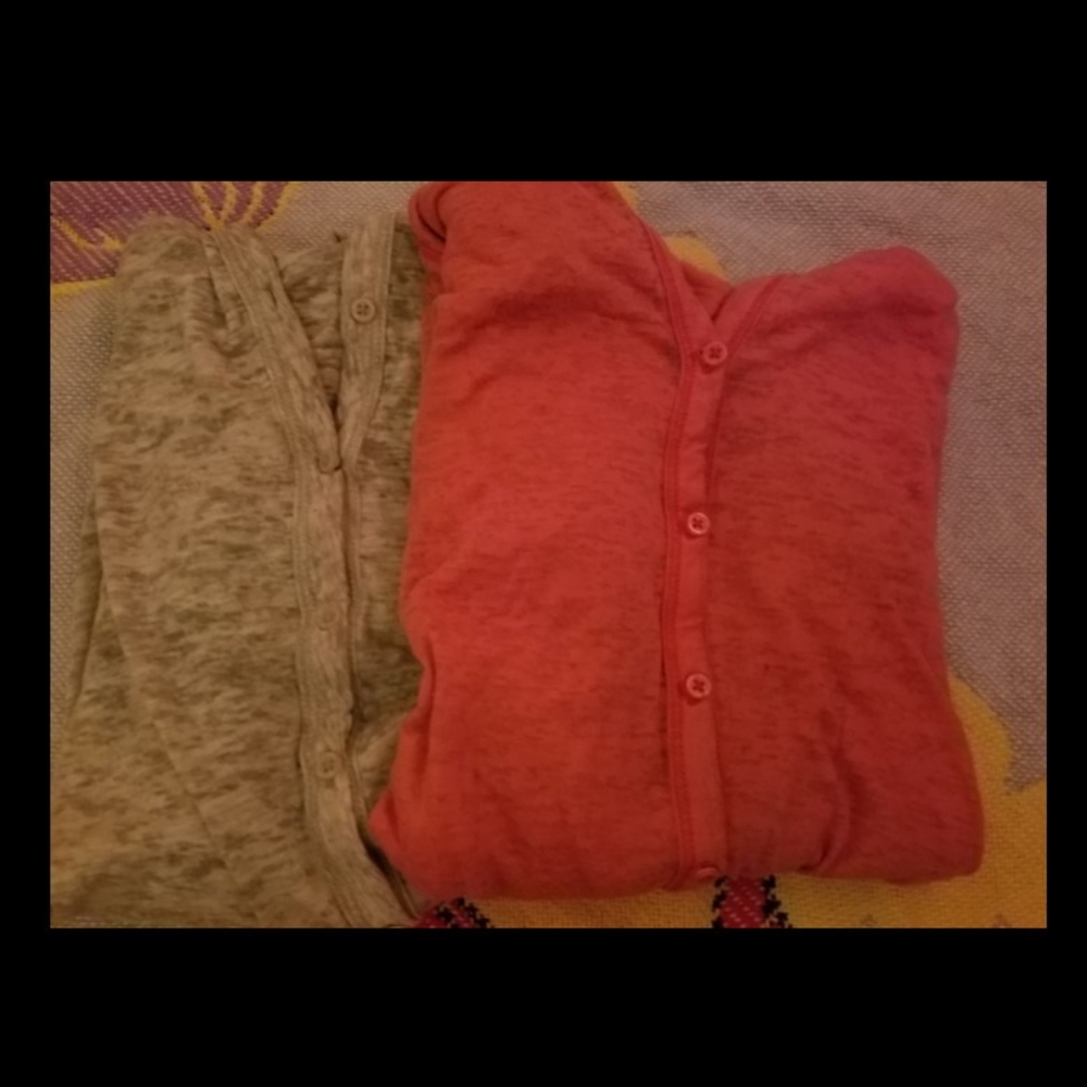 🧡Bundle of hooded long sleeves🖤